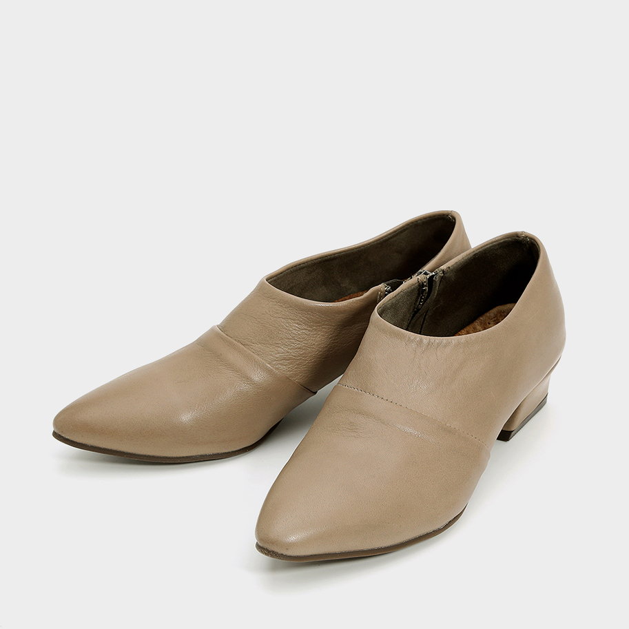 נעלי שיק עור חרטום מחודד – דגם נינה