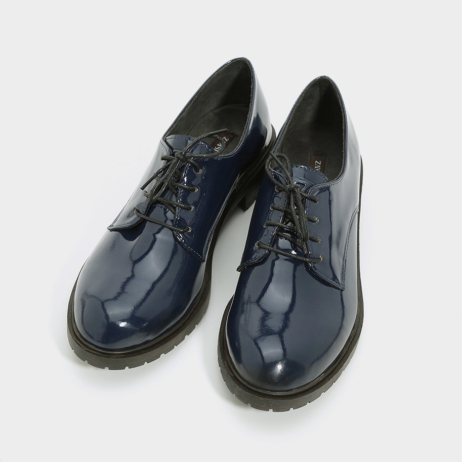 נעלי אוקספורד לק טבעוניות – דגם היילי